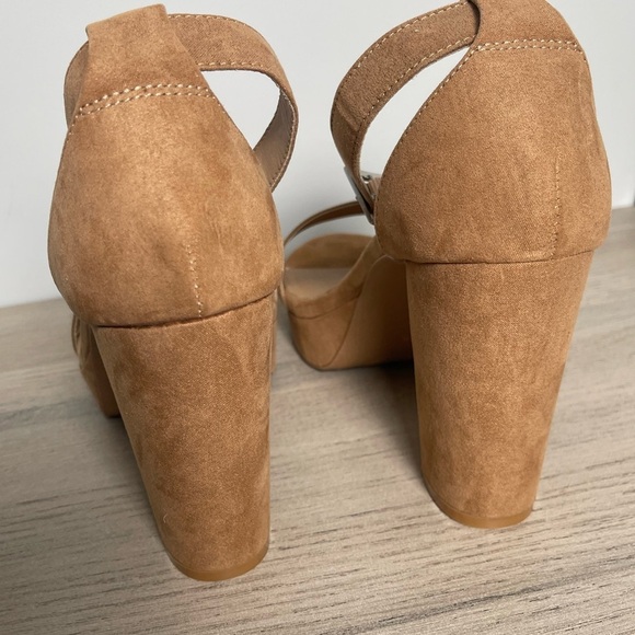 Torrid | Tan Platform Tapered Heel Sandal Wide Width 9.5 - Picture 5 of 7